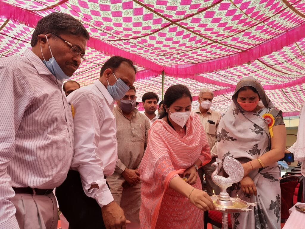 दिव्यांगजनों के खिले चेहरे, ट्राई साइकिल, व्हीलचेयर सहित मिले सहायक उपकरण 2 20210320 122526