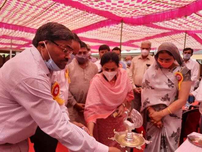 दिव्यांगजनों के खिले चेहरे, ट्राई साइकिल, व्हीलचेयर सहित मिले सहायक उपकरण 3 20210320 122537 scaled