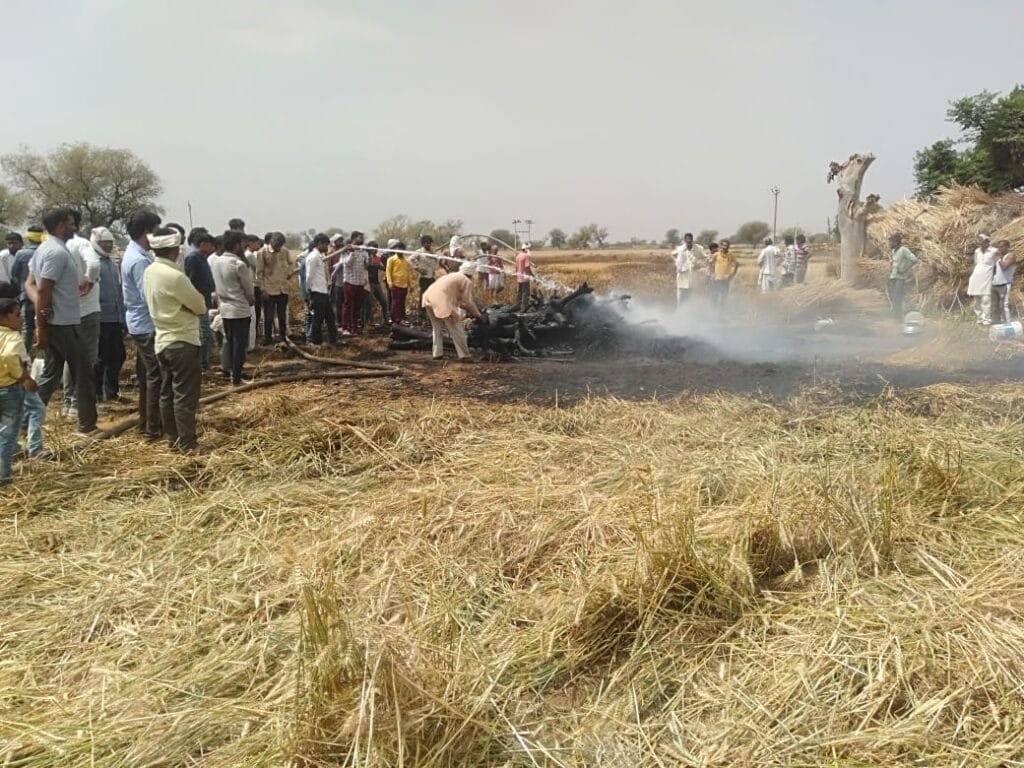 बामनवास में वि़द्युत तार टूटने से हादसा, गेहूं के खेत में लगी आग 1 IMG 20210405 WA0008