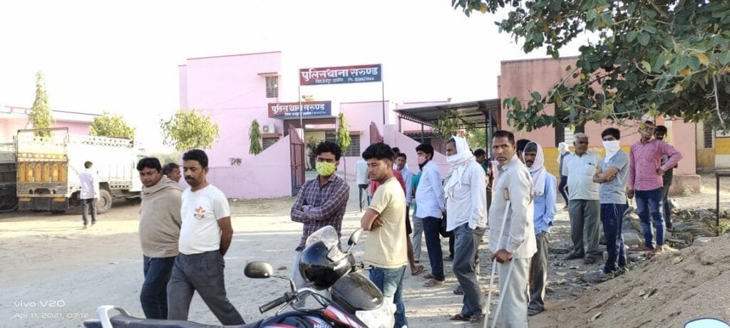 कोटपूतली के सरूण्ड गांव में बीती रात चोरों का 'आतंक', करीब 7 घरों को बनाया निशाना, गांव में आक्रोश 2 IMG 20210411 WA0013