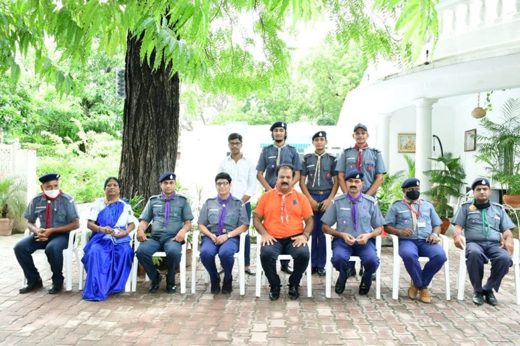 स्कार्फ डे पर परिवहन मंत्री से मिले स्काउट अधिकारी, स्कार्फ पहनाया 2 IMG 20210801 WA0070