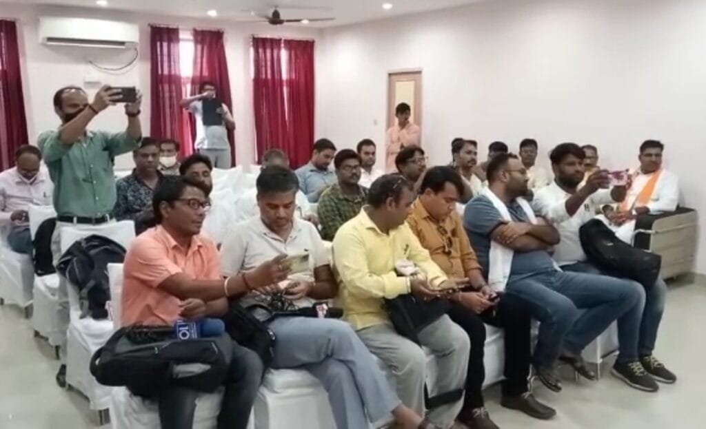 कोई कहता है कि मीणा 'हिंदू' नहीं है तो वह एससी- एसटी में आरक्षण छोड़े - मदन दिलावर 2 Screenshot 20210802 181710 WhatsApp
