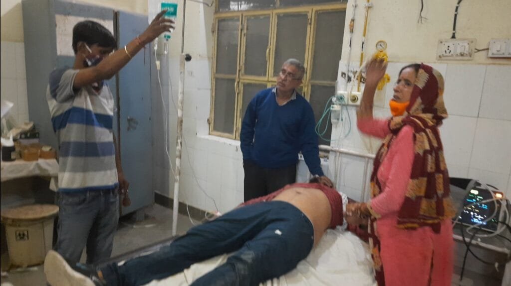थाना परिसर में युवक ने गटका जहर, 20 मिनट रहा Facebook लाइव, सवाल- किसी ने रोका- टोका क्यों नहीं ? 3 Screenshot 20211106 095055 Gallery