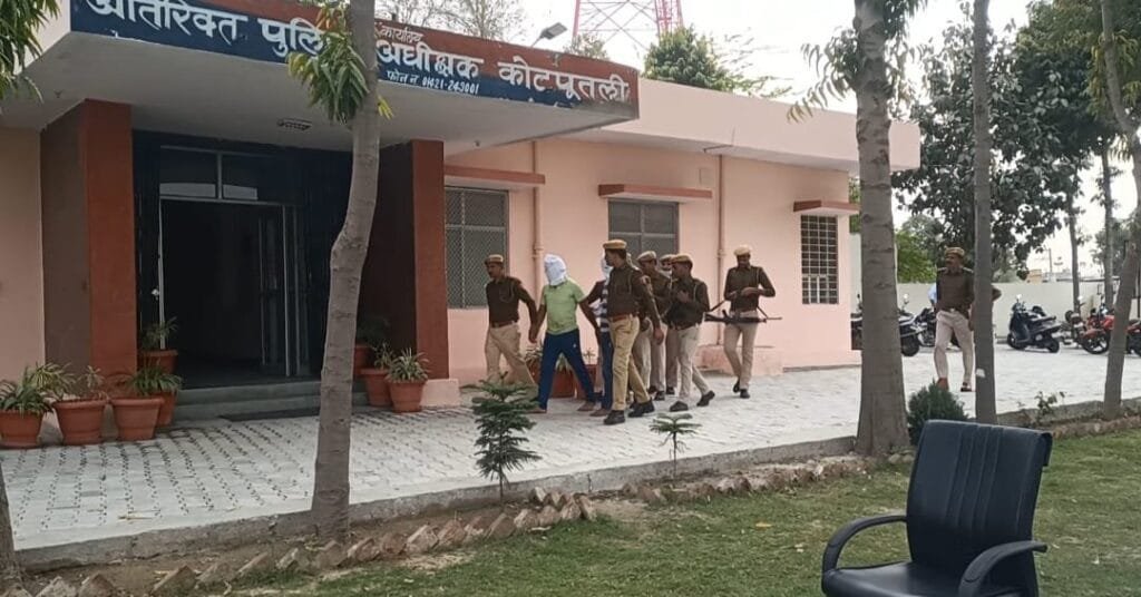 KOTPUTLI : फायरिंग के आरोपी पुलिस गिरफ्त में... 2 img 20220306 wa0030130218641021531787