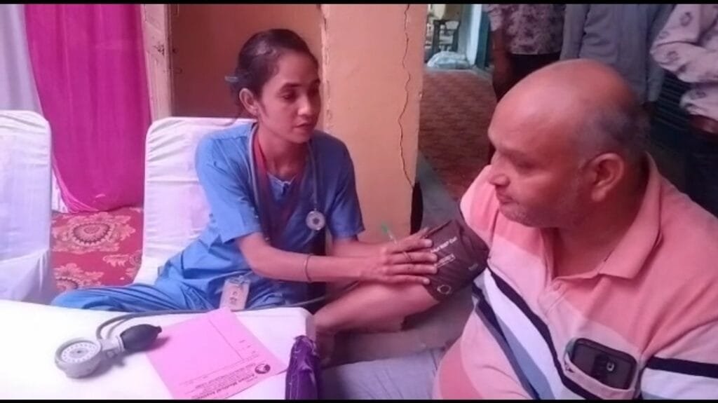 पावटा पंसारी भवन में चल रहा है स्वास्थ्य शिविर, जांच करानी है तो तुरंत पहुंचे 1 पावटा पंसारी भवन