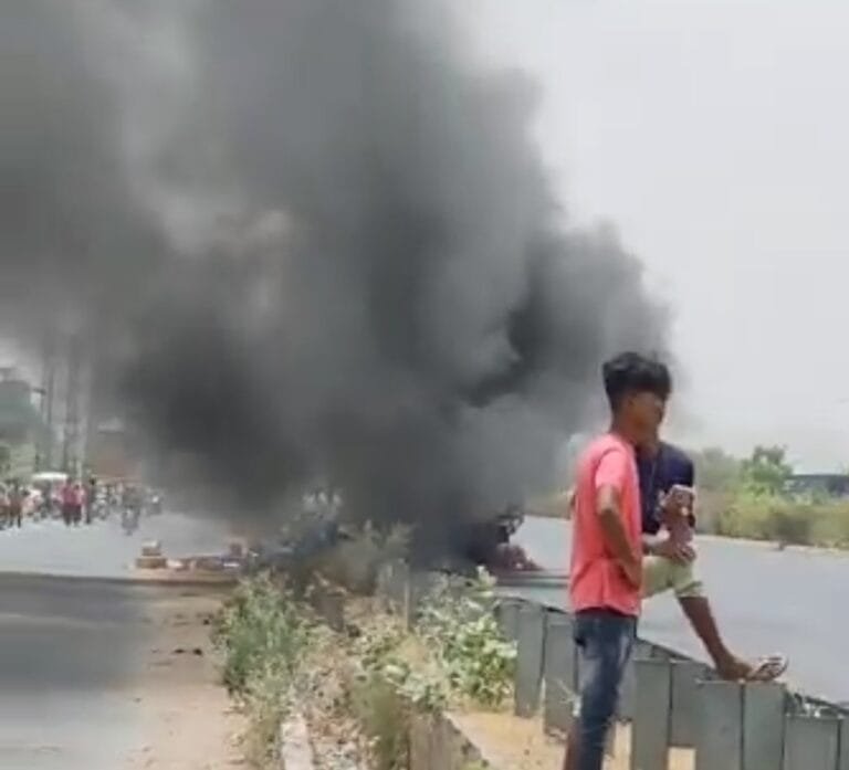 KOTPUTLI कंटेनर में लगी आग