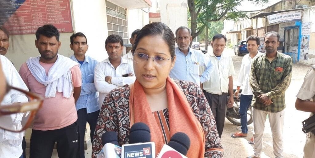 कोटपूतली : कांसली में फायरिंग, दो घायल 1 screenshot 20220713 150523 gallery7156989578998580889