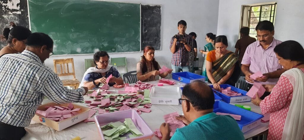 छात्र संघ चुनाव : कोटपूतली में मतगणना शुरू, परिणाम का इंतजार 1 20220827 1014026844224590596244870