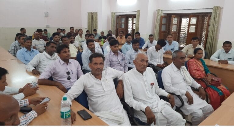 कोटपूतली : लम्पी स्किन बीमारी को लेकर बैठक, एसडीएम ने दिए यह निर्देश 4 Screenshot_20220809-165205_Gallery