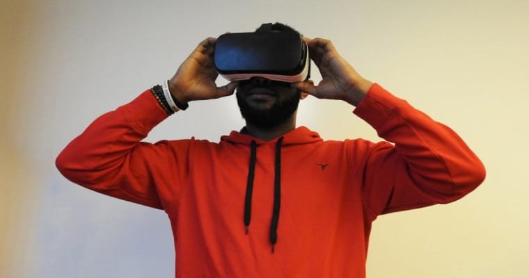Man With Vr 1