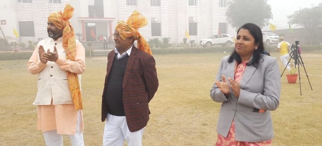 तीन दिवसीय खेल महोत्सव का शुभारंभ, बच्चों ने दिखाया अपना हुनर 4 तीन दिवसीय खेल महोत्सव का शुभारंभ