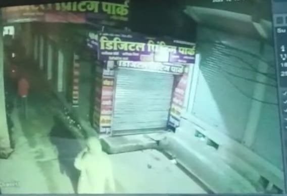 कोटपूतली : तसल्ली से चोरी, पुलिस आई तो फायरिंग कर तसल्ली से भाग निकले चोर ! 4 कोटपूतली : तसल्ली से चोरी