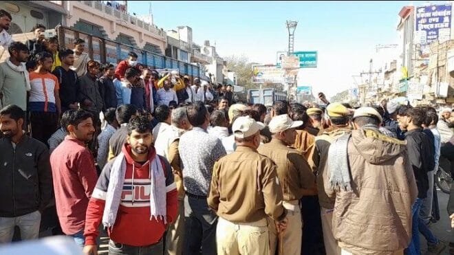 कोटपूतली : तसल्ली से चोरी, पुलिस आई तो फायरिंग कर तसल्ली से भाग निकले चोर ! 1 कोटपूतली : तसल्ली से चोरी,