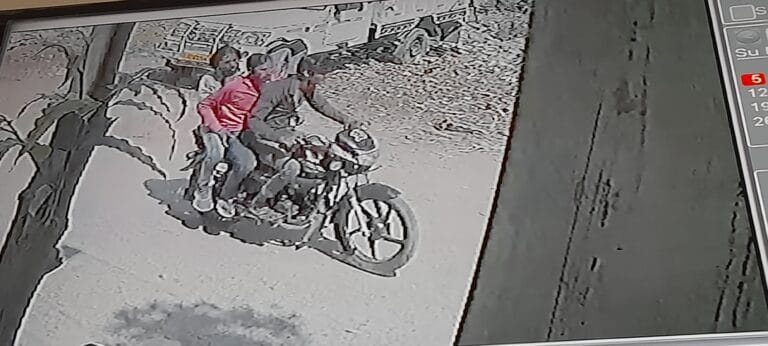 BREAKING : कोटपूतली में हुई फायरिंग, छात्र की मोटरसाइकिल छीन फरार हुए बदमाश 4 20230310_153343