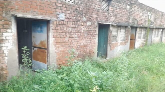चोरी के मामले में पुलिस पर जांच भटकाने का आरोप, पीड़ित ने कहा 'दबाव में है पुलिस!' 2 Screenshot 20230723 082135 VideoPlayer