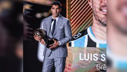 Luis Suarez %E0%A4%B2%E0%A5%81%E0%A4%88 %E0%A4%B8%E0%A5%81%E0%A4%86%E0%A4%B0%E0%A5%87%E0%A4%9C %E0%A4%95%E0%A5%8B %E2%80%98%E0%A4%97%E0%A5%8B%E0%A4%B2%E0%A5%8D%E0%A4%A1%E0%A4%A8 %E0%A4%AC%E0%A5%89%E0%A4%B2 %E0%A4%85%E0%A4%B5%E0%A4%BE%E0%A4%B0%E0%A5%8D%E0%A4%A1 %E0%A4%B8%E0%A5%87