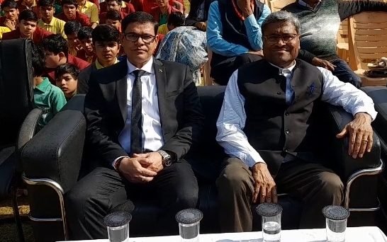 स्वामी आदित्यानंद ने किया प्रश्रोत्तरी प्रतियोगिता का आयोजन, 6 स्कूलों के विधार्थियों ने लिया भाग 2 Screenshot 20231211 100303 VideoPlayer 1