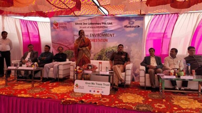 सोतानाला इंडस्ट्रीज एरिया में ग्रीन एरिया डेवलपमेंट की पहल, 6 बीघा जमीन पर होगा वृक्षारोपण 1 image_editor_output_image-730065363-17406671222581718753363183132803.jpg