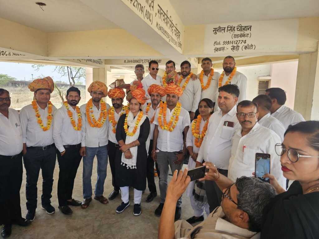 अभिभाषक संघ के द्वारा ऑल इंडिया बार का एग्जाम पास करने वाले अधिवक्ताओं का किया सम्मान 1 img 20250326 wa00568261411867129722649