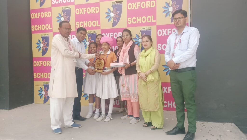 शाहजहांपुर ऑक्सफोर्ड स्कूल की छात्रा शशि यादव का नवोदय विद्यालय में हुआ चयन 1 img 20250329 wa00603539641864705701571
