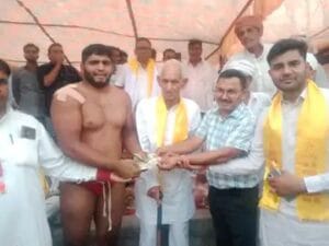 bansur-kushti-dangal221635800935249114.jpg