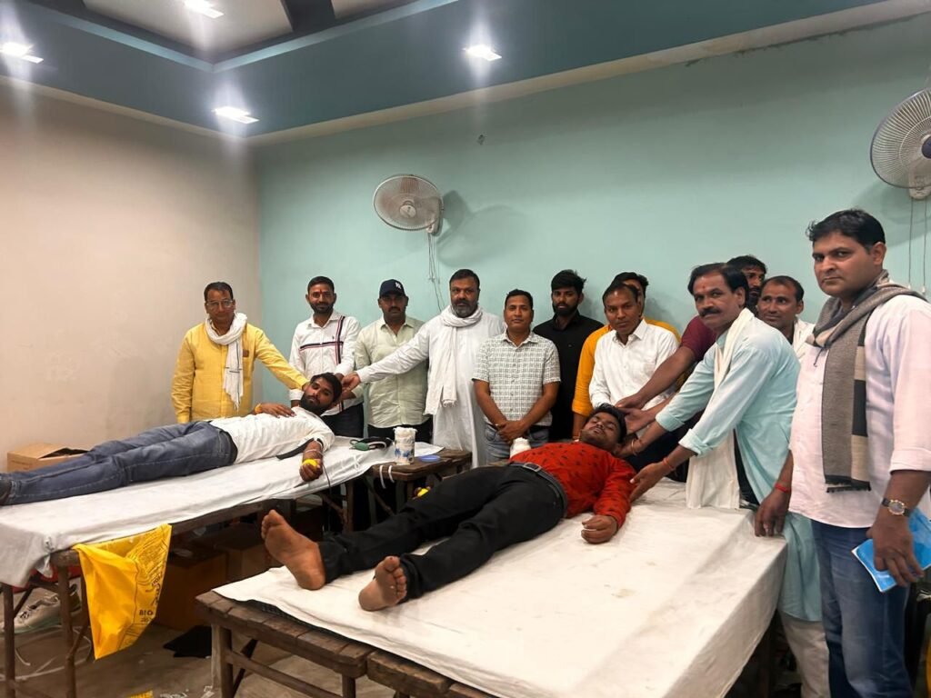 कोटपूतली के पीएनबी टॉवर पर स्व. कर्नल किरोड़ी सिंह बैंसला की पुण्यतिथि पर 173 यूनिट रक्तदान 2 img 20250331 wa00392349913093112040501