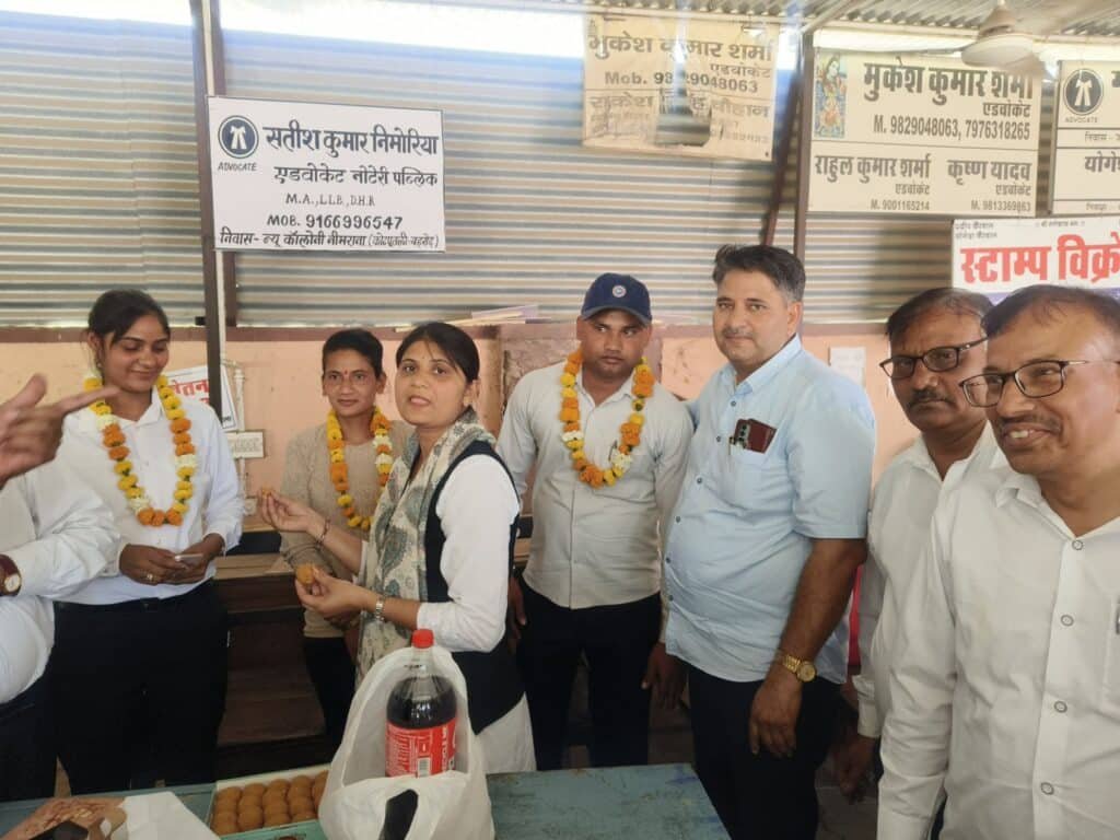 नीमराना अभिभाषक संघ ने नये अधिवक्ताओं का किया सम्मान 2 img 20250407 wa01053976739924003462596
