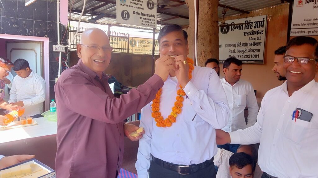 नीमराना में एडीजे कोर्ट की मांग को लेकर 77 दिन का अनशन समाप्त 3 img 20250428 wa00602787699326236540262