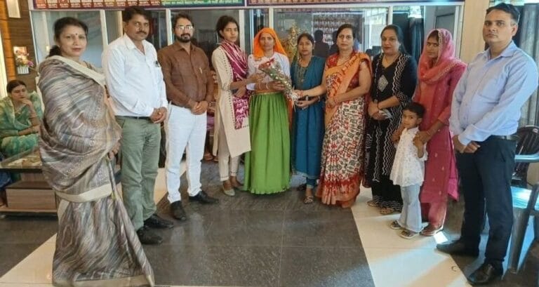 यूनिक ग्रुप ऑफ एजुकेशन,बहरोड़ में मातृशक्ति के बीच मनाया गया मदर्स डे 4 image_editor_output_image-125094338-1746974671431454129906716618586.jpg