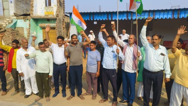 माजरी कलां में निकाली गई तिरंगा यात्रा, देशभक्ति का जज्बा दिखा 1 img-20250508-wa00881887966889795147265.jpg