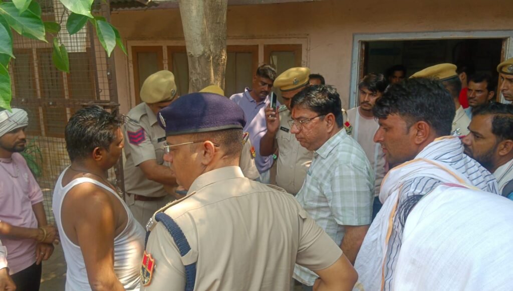 विराटनगर : NH-48 पर भीषण सड़क हादसा, हरियाणा रोडवेज की बस कंटेनर से टकराई, 23 यात्री घायल 3 img 20250527 wa00276849645667723753453