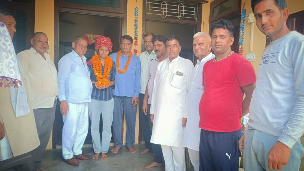 राजकीय स्कूल जालावास की बेटियों ने रचा इतिहास, 12वीं और 10वीं में हासिल किए शानदार अंक 4 img 20250531 wa00693914484965143989177