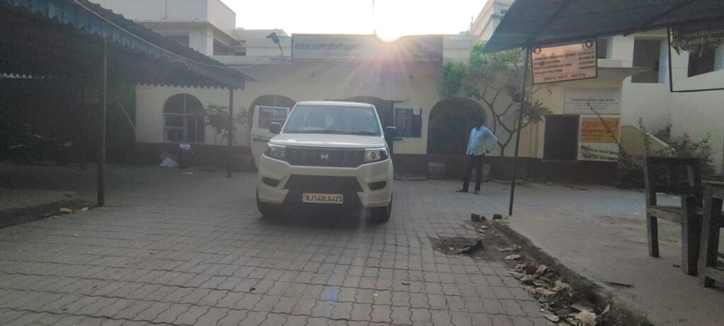 बहरोड़ एसडीएम के रीडर ने SDM के लिए मांगी 70 हजार की रिश्वत, ACB ने रंगे हाथों पकड़ा। 3 img 20250522 1742211235981067689276327783