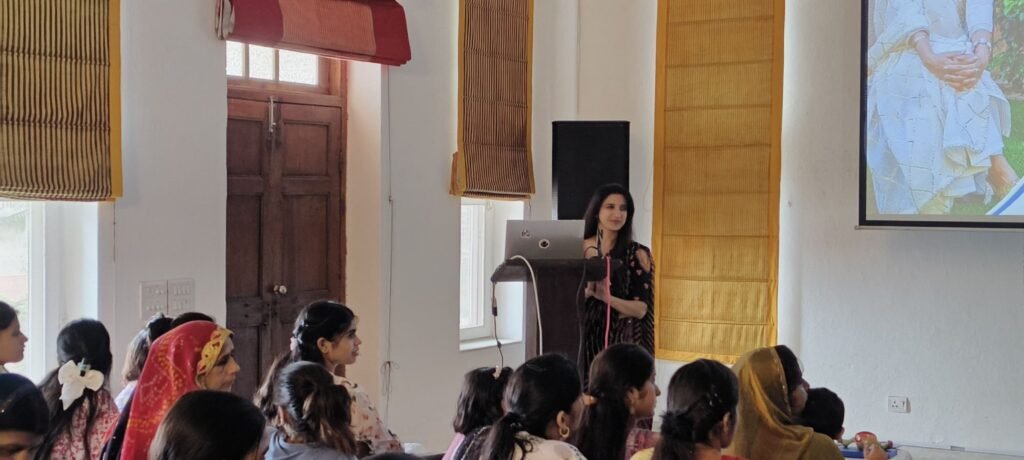 नीमराना फोर्ट-पैलेस पर मासिक धर्म जागरूकता अभियान: सामाजिक परिवर्तन की दिशा में एक महत्वपूर्ण कदम 6 img 20250616 wa01755423428142772527192