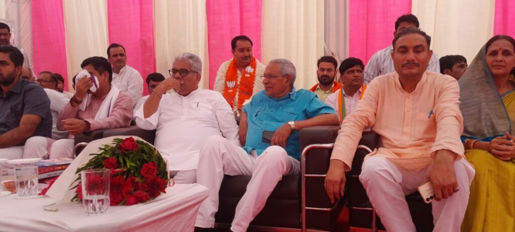 नीमराना को मिला विकास का नया रास्ता: केंद्रीय मंत्री भूपेंद्र यादव ने 50 करोड़ की लागत से बनने वाले स्टेट हाईवे 111A का किया शिलान्यास 6 20250713 104045149956611806729714