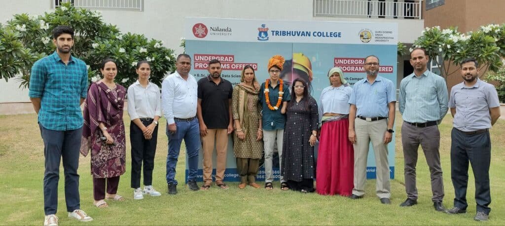 दिव्यांग पायल यादव का स्वागत: दोनों हाथ नहीं होने के बावजूद 10वीं में हासिल किए 100% 3 img 20250704 wa01021044811889807113519