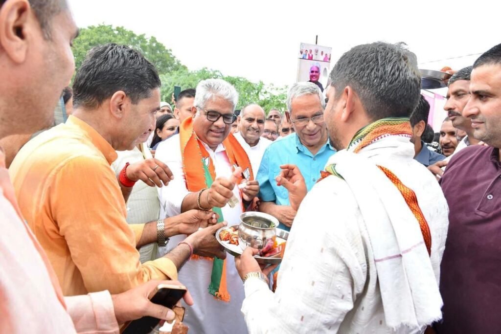 नीमराना को मिला विकास का नया रास्ता: केंद्रीय मंत्री भूपेंद्र यादव ने 50 करोड़ की लागत से बनने वाले स्टेट हाईवे 111A का किया शिलान्यास 5 img 20250713 wa01058816488143073017537