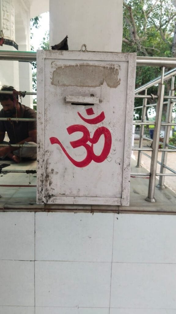 मोलावास गांव के बाबा लाल दास मंदिर में चोरी की वारदात 2 img 20250719 wa0174681743761952418540