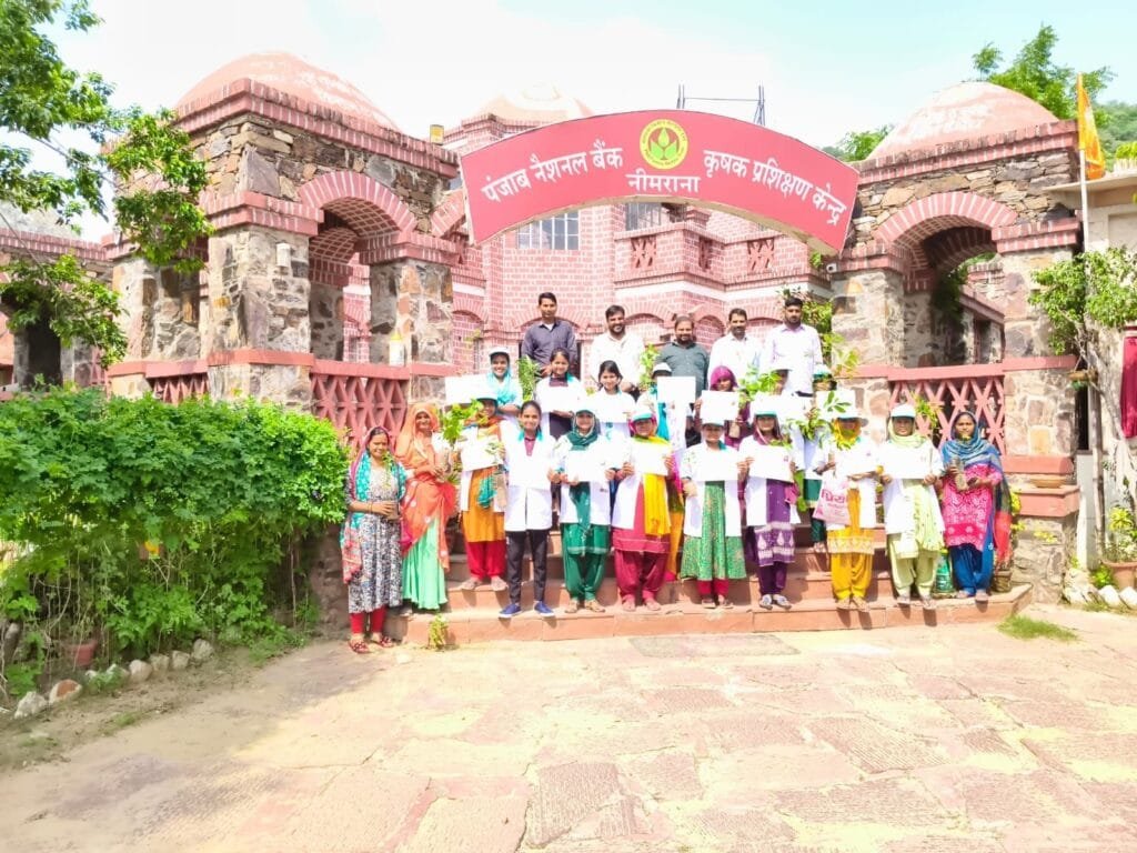 नीमराना में सॉफ्ट टॉयज प्रशिक्षण कार्यक्रम का समापन, प्रमाण पत्र वितरित कर दिया आत्मनिर्भरता और पर्यावरण संरक्षण का संदेश 2 img 20250724 wa01584162161134796683388