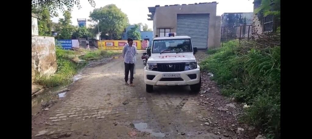 गंडाला गांव में जोहड़ से युवक का शव बरामद, कांवड़ लाने निकला था 17 जुलाई कोगुलशन शर्मा के रूप में हुई पहचान, शव पुराना होने से पहचान में लगी देर; पुलिस जांच में जुटी 3 screenshot 20250720 123217 gallery3401928809505733395