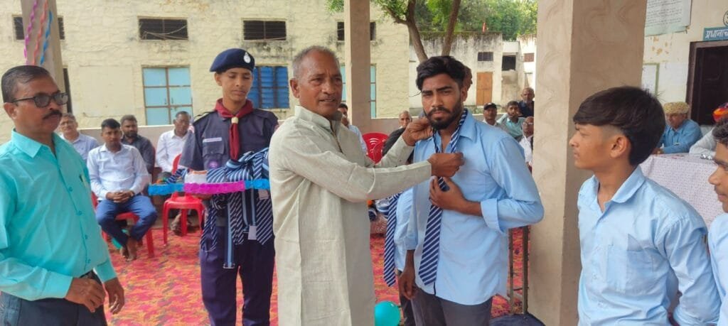 बनेठी विद्यालय में स्वतंत्रता दिवस समारोह का आयोजन, छात्र-छात्राएं सम्मानित 6 img 20250816 wa0029257800857245656667