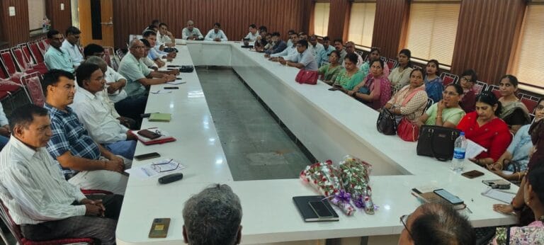 नीमराणा में ब्लॉक निष्पादन समिति की बैठक आयोजित 3 img-20250829-wa01411339101540293720643.jpg