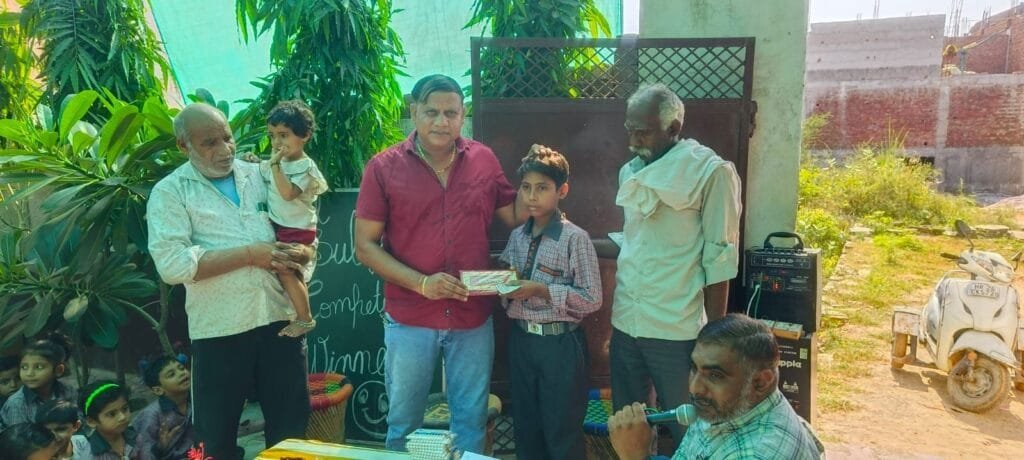 सामान्य ज्ञान टेस्ट प्रतियोगिता में छात्रों ने दिखाया हुनर, विजेताओं का सम्मान 3 img 20250915 wa01016100384083516017621