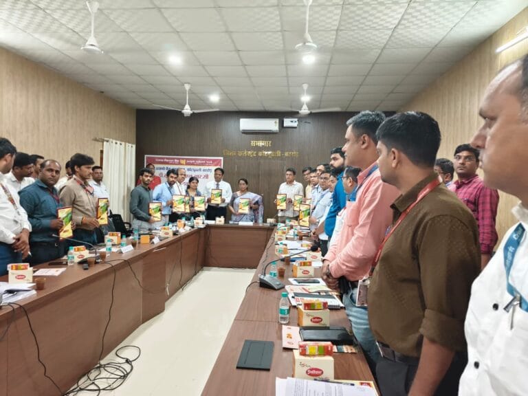 जिला कलेक्टर ने बैंकों को योजनाओं के क्रियान्वयन में तेजी लाने के दिए निर्देश 1 img-20250915-wa01102108721416732952393.jpg