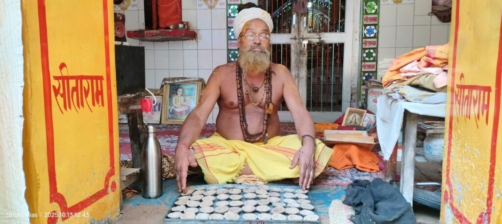 दीपावली पर गौमाता के गोबर से जगमगाएंगे घर — खड़ब गौशाला में 10 वर्षों से बन रहे पर्यावरण–हितैषी दीपक 2 img202510131243263465738191251517940