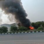 जयपुर-दिल्ली हाईवे पर ट्रक में लगी आग, मौके पर मची अफरा-तफरी 33 screenshot_2025-10-18-16-37-01-91_6012fa4d4ddec268fc5c7112cbb265e74280810868935496528.jpg