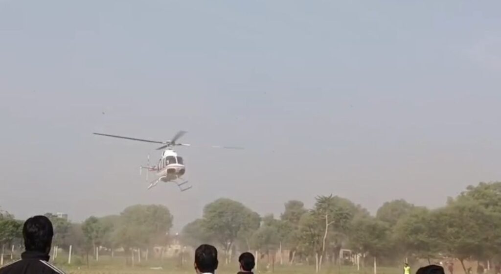 हेलीकॉप्टर से भात न्यूतने की अनोखी उड़ान, कैरली गांव में बना यादगार पल 3 img 20251119 1609191455590218377187278