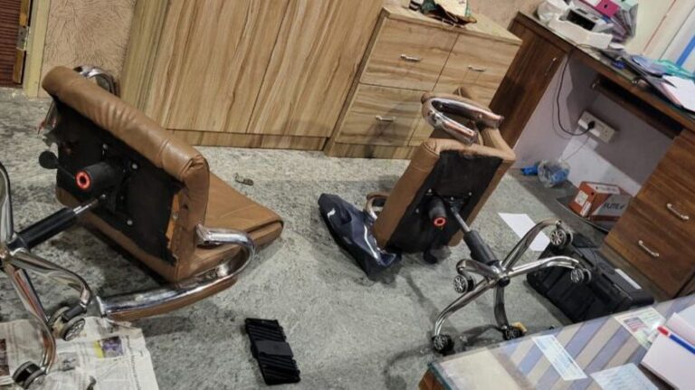 कोटपूतली में ट्रांसपोर्ट व्यापारी का अपहरण, पुलिस की मुस्तैदी देख व्यापारी को सड़क पर छोड़ भागे आरोपी 5 image_editor_output_image-1266518478-17658558019384071510064796323335.jpg