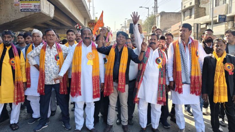 कोटपूतली: बैंड की मंगल स्वर- लहरियों के साथ निकली कलश यात्रा, श्रीमद् भागवत कथा का भव्य आगाज