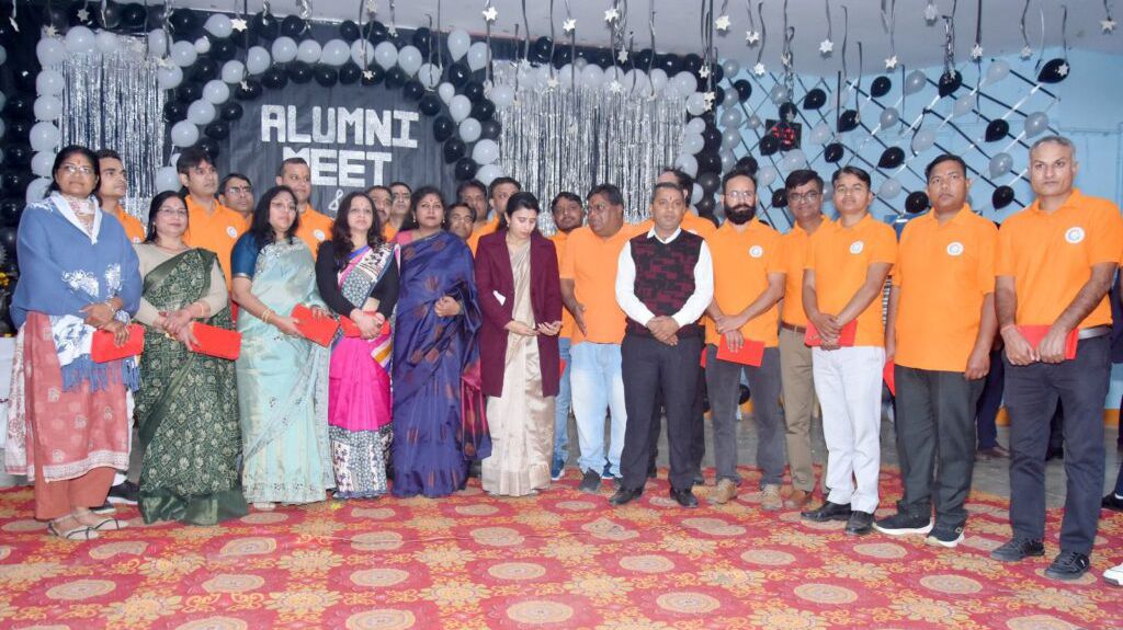 पावटा के नवोदय विद्यालय में गणतंत्र दिवस की पूर्व संध्या पर एल्यूमिनी मीट व वार्षिकोत्सव